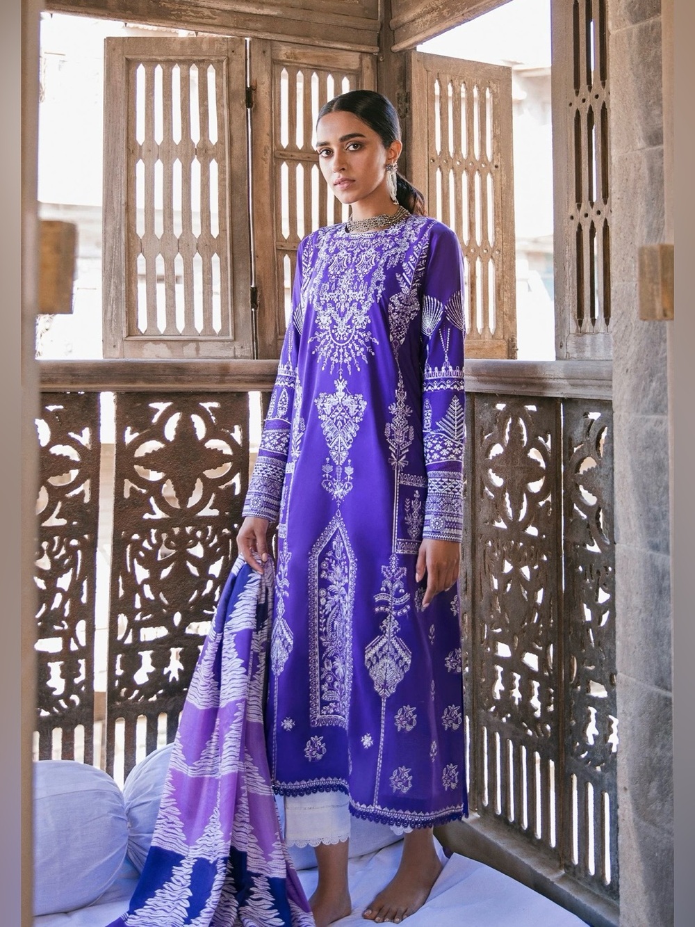 Elegant Purple Pakistani brand Zaha by Khadijah Shah dress lawn embroidered